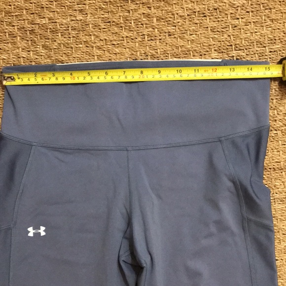 Under Armour leggings from the Running Room, 15.5” waist and 35.5” long - Picture 8 of 9